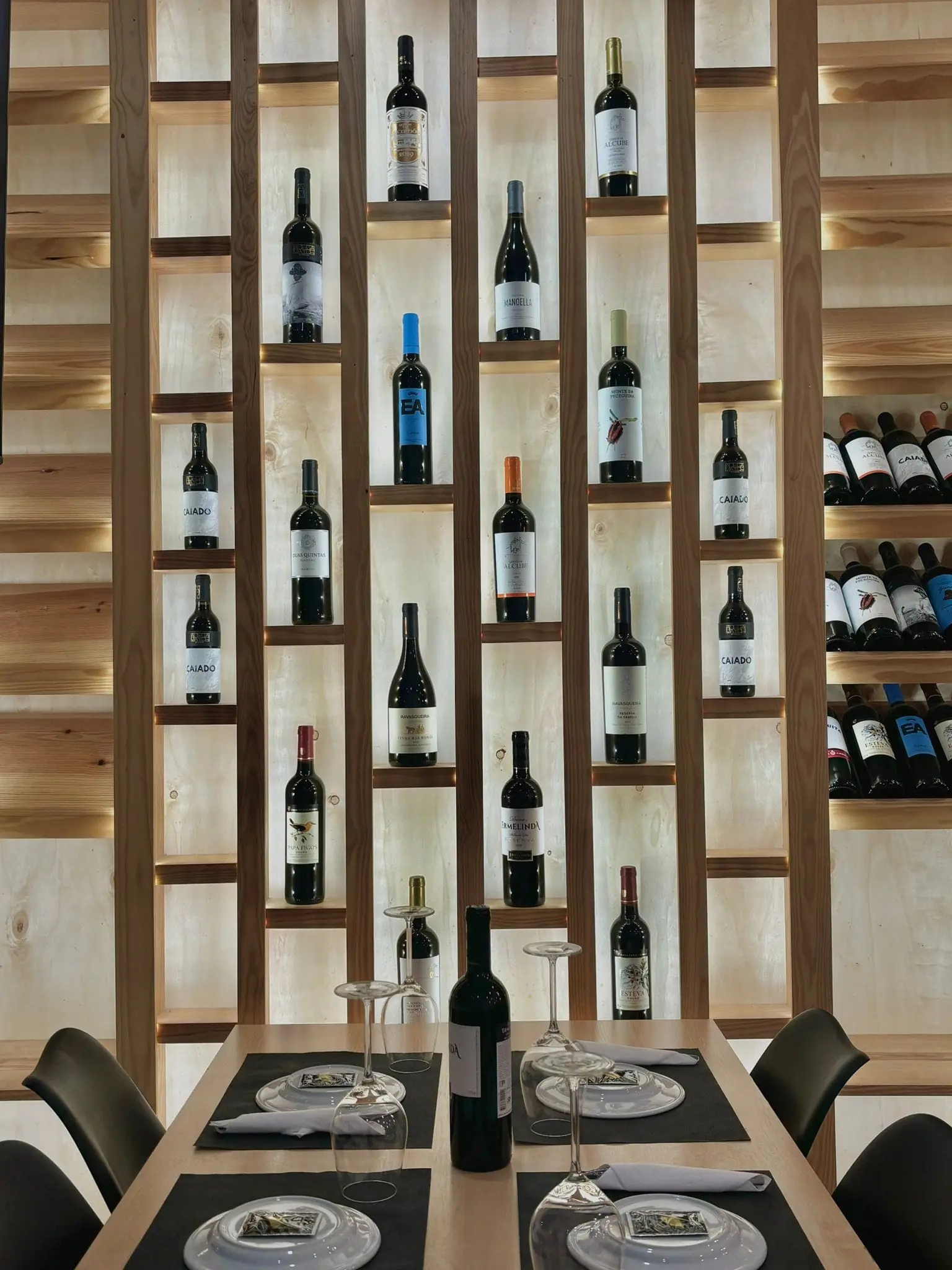 Carta de vinhos premium disponíveis no restaurante